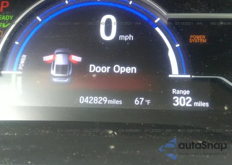 2018 Honda Clarity Plug-In Hybrid Touring из США, поврежденный, VIN JHMZC5F39JC017939